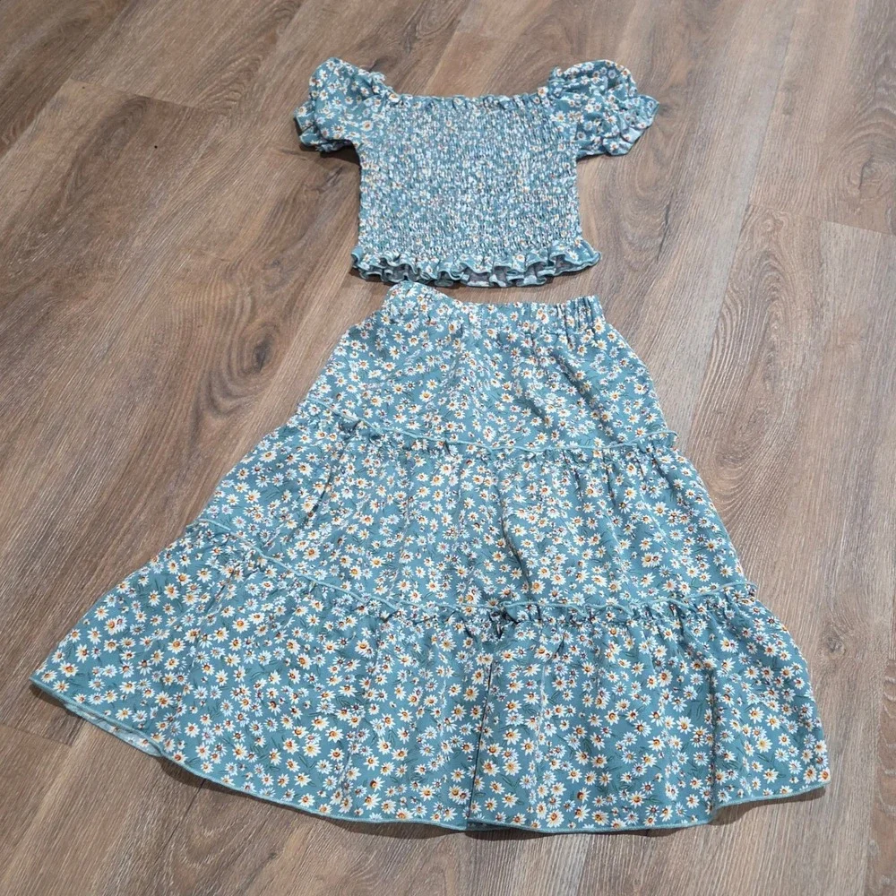 SHEIN Girls Daisy Floral Smocked Top and Tiered Skirt Set Blue Size 120